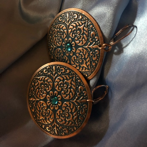 Earrings!!!! - Picture 2 of 3